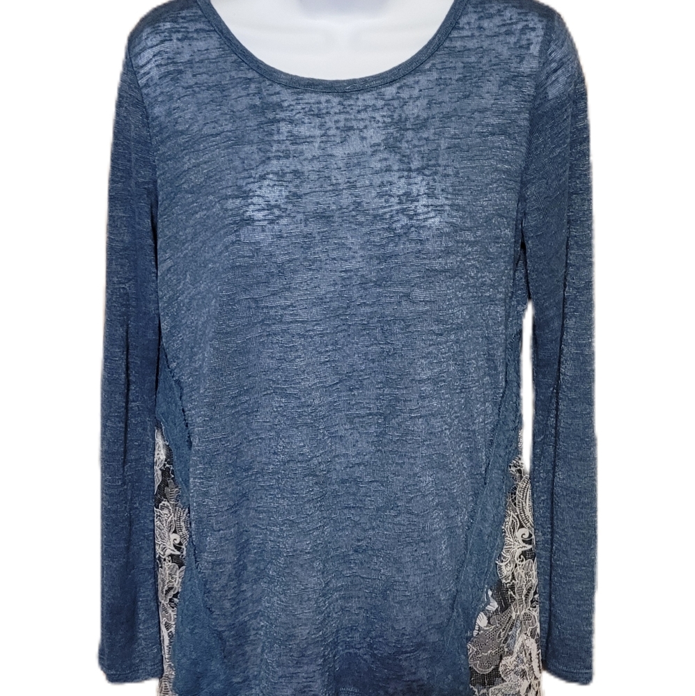 Xhiliration Medium Navy Shirt With Lace Detail